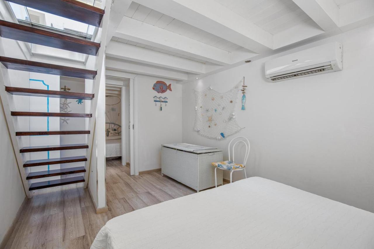 Giglio Apartment Vista Mare E Parcheggio Privato Porto Rotondo Exterior photo