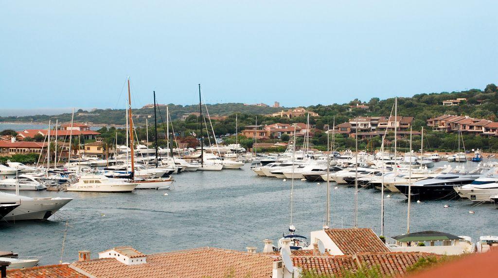 Giglio Apartment Vista Mare E Parcheggio Privato Porto Rotondo Exterior photo